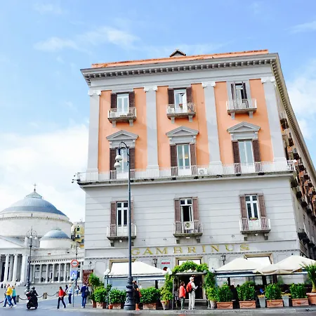 Relais Piazza Del Plebiscito-3
